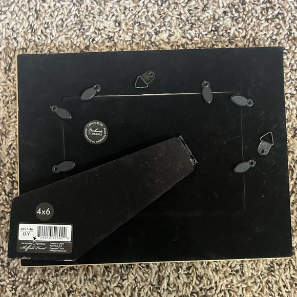 Rustic Farmhouse Frame // 4x6 // Yellow - Picture 3 of 5